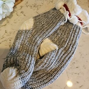 Avon Ladies Cozy Lounge Socks